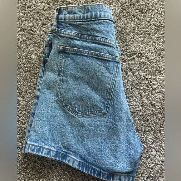 A&F High Rise Dad Short - Picture 4 of 4